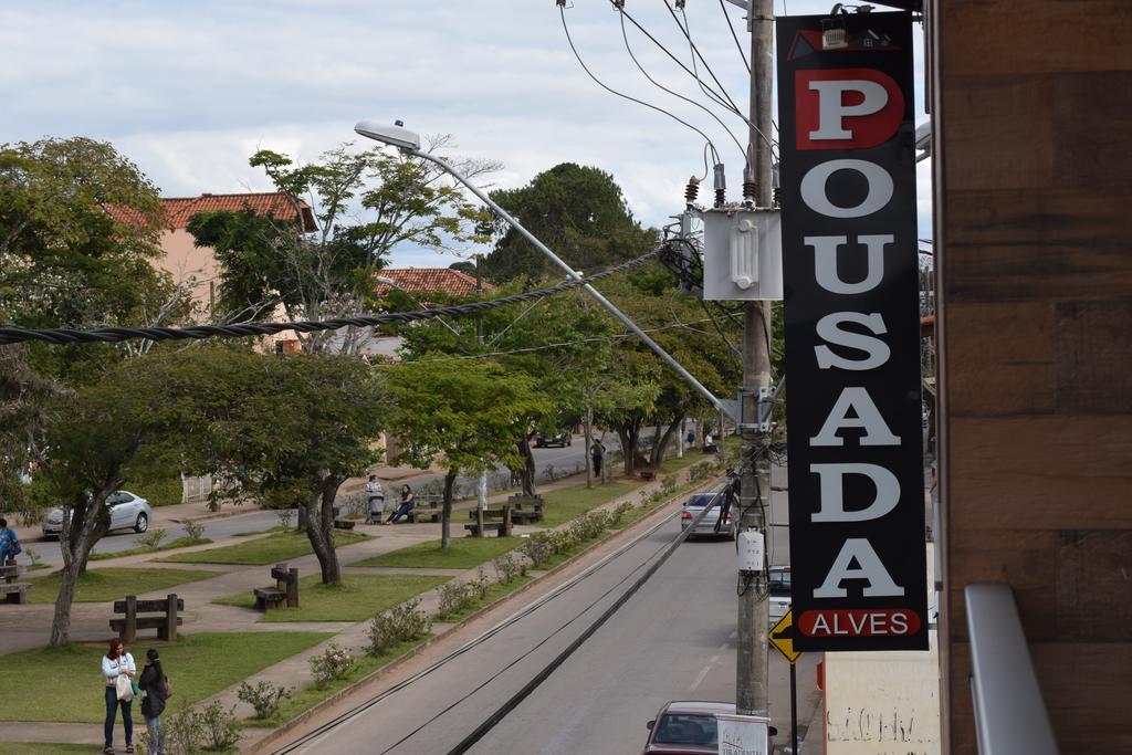 Pousada Alves São Brás do Suaçuí Bagian luar foto